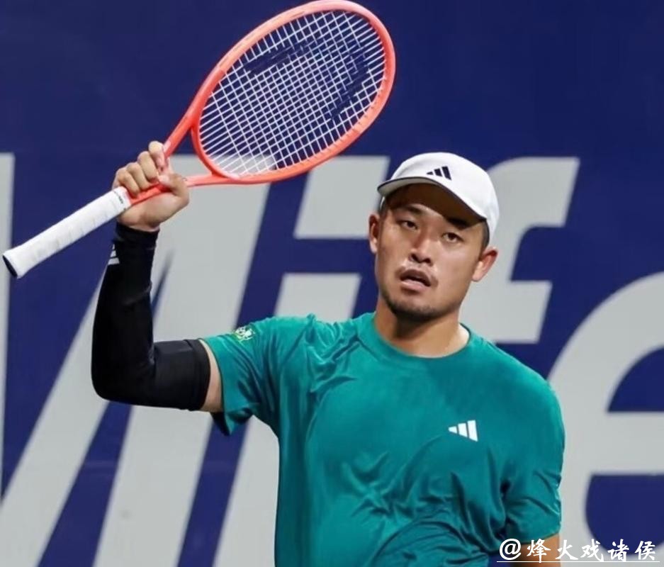 激战三小时拿下澳网正赛首胜,“急先锋”吴易昺开始学会“熬” 激战三小时拿下澳网正赛首胜,“急先锋”吴易昺开始学会“熬”